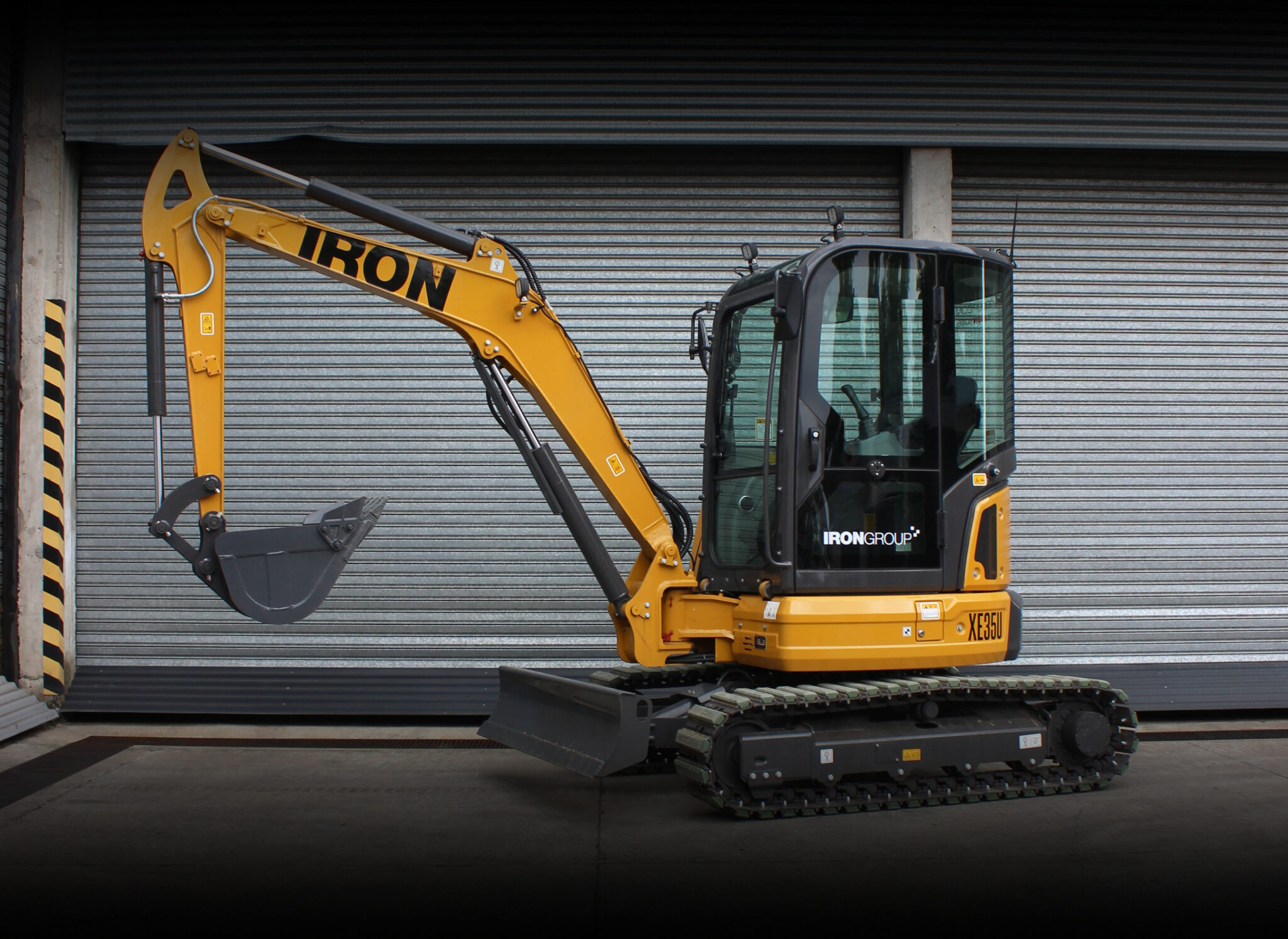 IRON Group Presenta la Miniexcavadora – IRONGROUP®